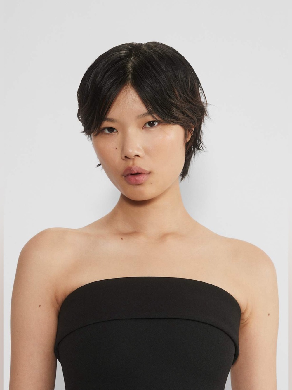 Aritzia Babaton FigureKnit Eyecatcher Black Tube Top Blouse L - Picture 3 of 13
